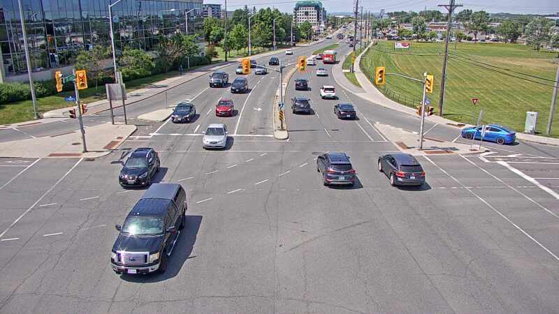 Traffic camera image at 2025-06-30 18:25:44