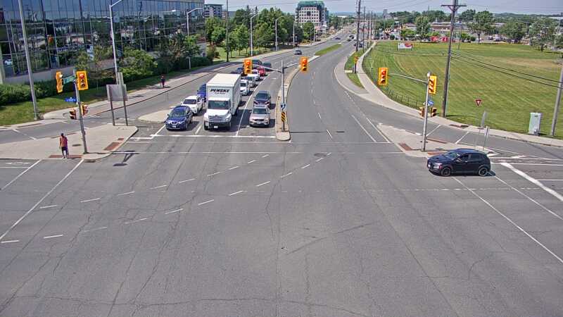 Traffic camera image at 2025-06-30 18:37:19