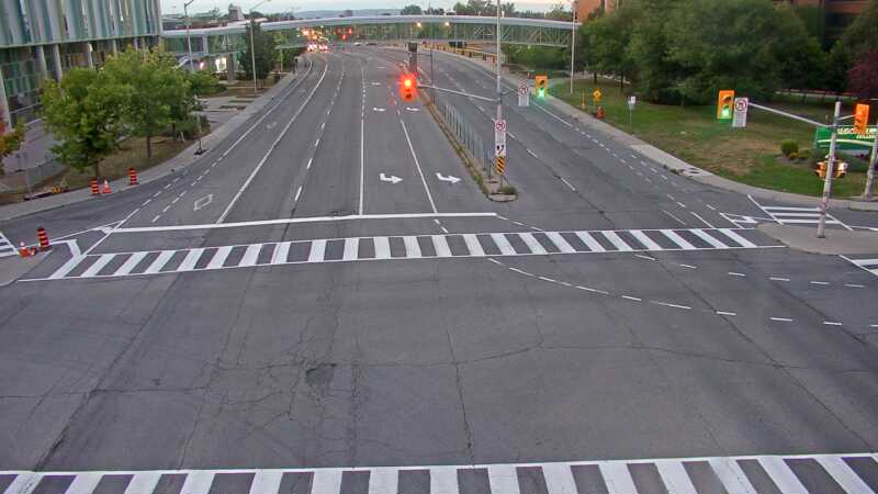 Traffic camera image at 2025-08-25 00:00:42