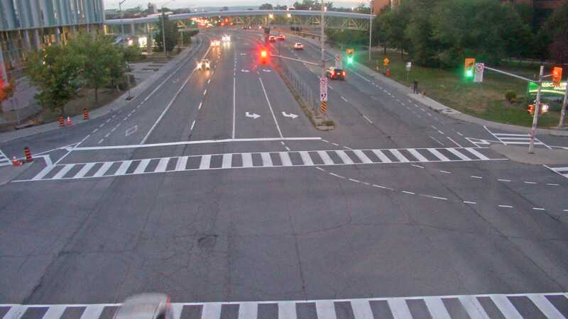 Traffic camera image at 2025-08-25 00:10:42
