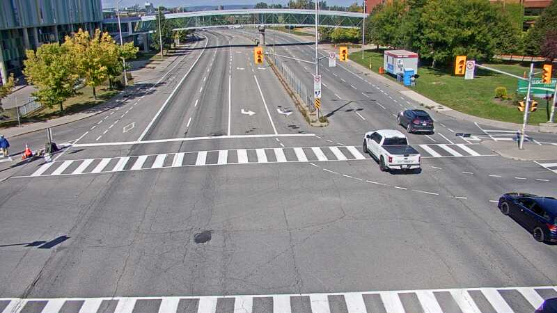 Traffic camera image at 2025-09-14 17:25:38