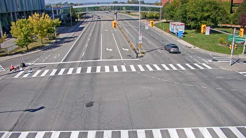 Traffic camera image at 2025-09-14 18:15:43