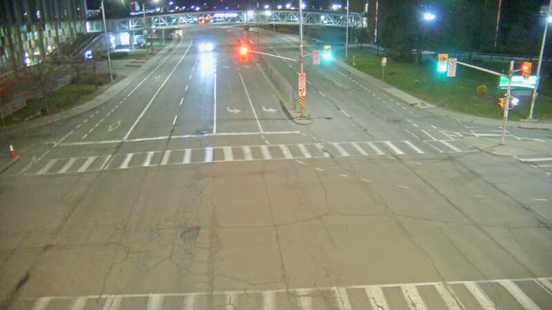 Traffic camera image at 2025-04-25 07:36:02