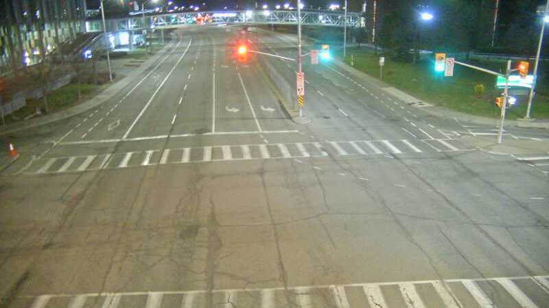 Traffic camera image at 2025-04-25 08:30:43
