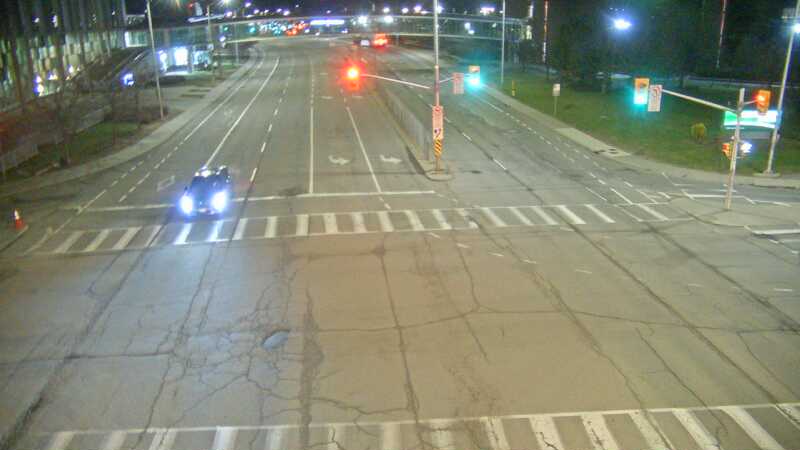 Traffic camera image at 2025-04-25 08:36:20