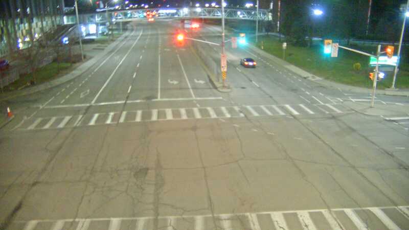 Traffic camera image at 2025-04-25 09:00:43