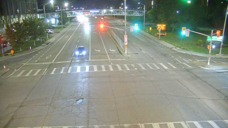 Traffic camera image at 2025-07-04 02:37:23