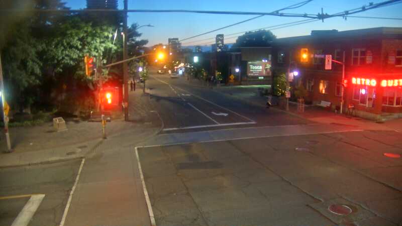 Traffic camera image at 2025-08-25 00:25:43
