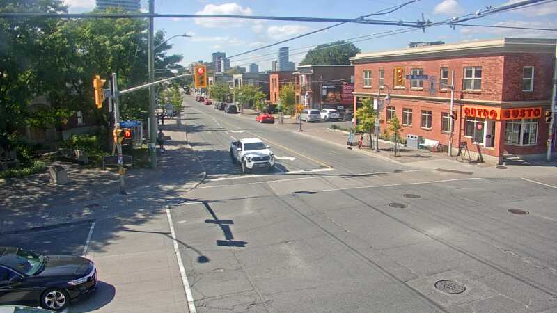 Traffic camera image at 2025-09-14 17:20:43
