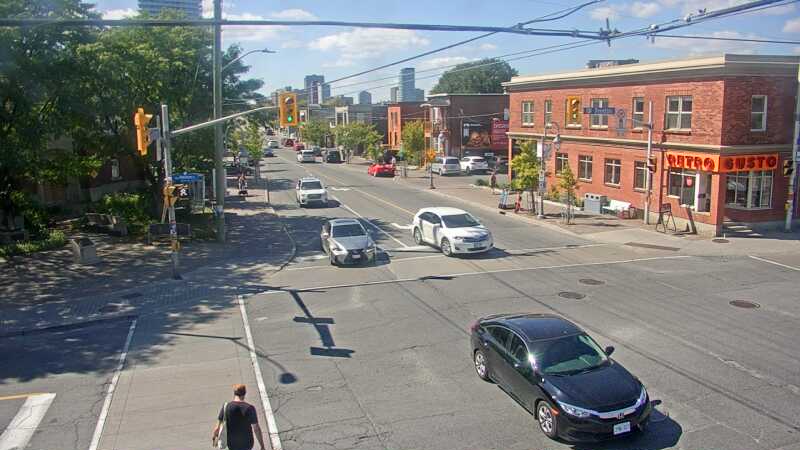Traffic camera image at 2025-09-14 17:25:38