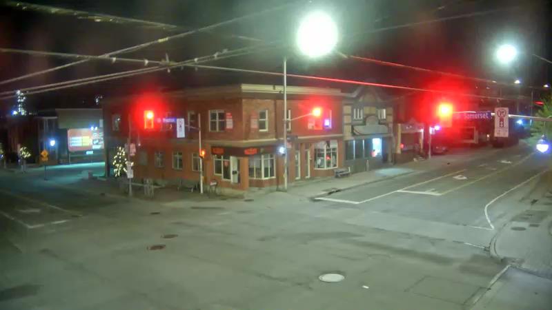 Traffic camera image at 2025-05-09 07:40:38