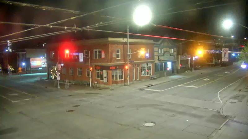 Traffic camera image at 2025-05-09 08:00:30