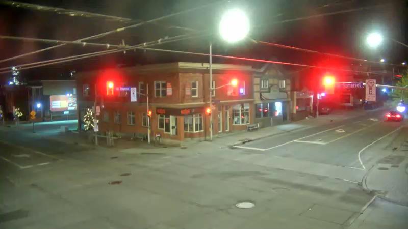 Traffic camera image at 2025-05-09 08:15:34