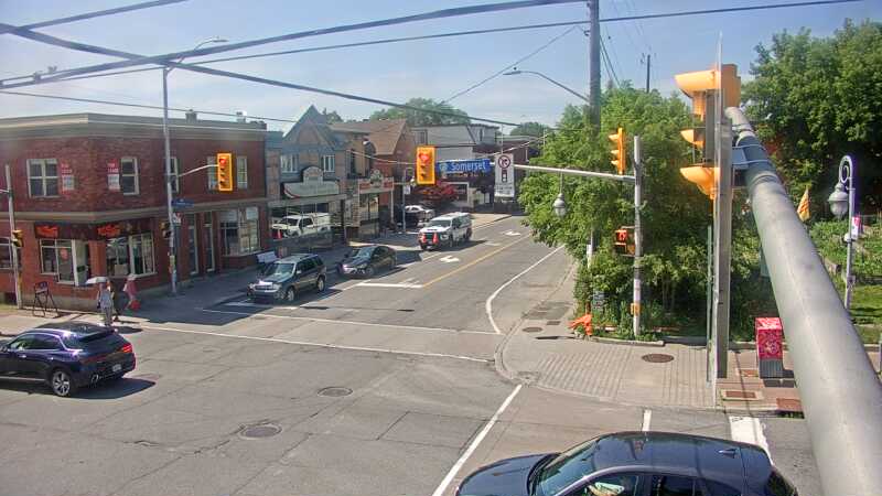 Traffic camera image at 2025-06-30 19:25:43