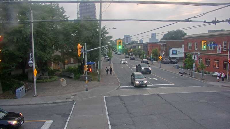 Traffic camera image at 2025-07-31 00:15:40