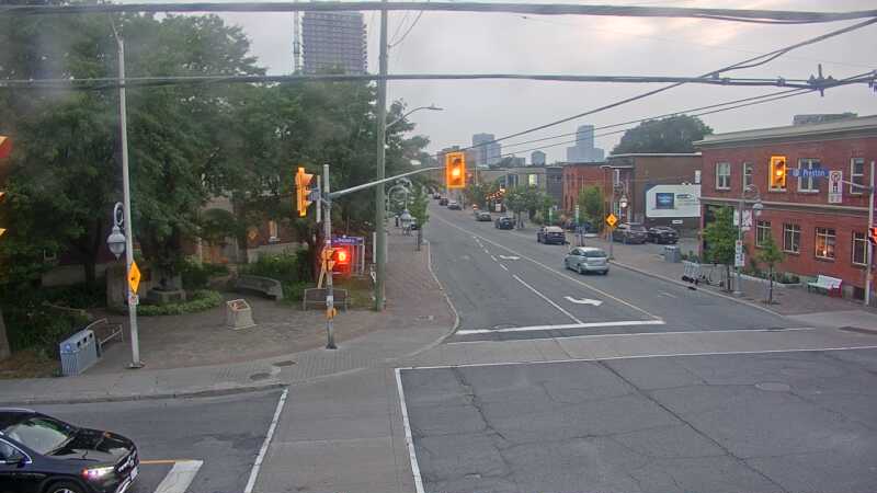 Traffic camera image at 2025-07-31 00:20:41