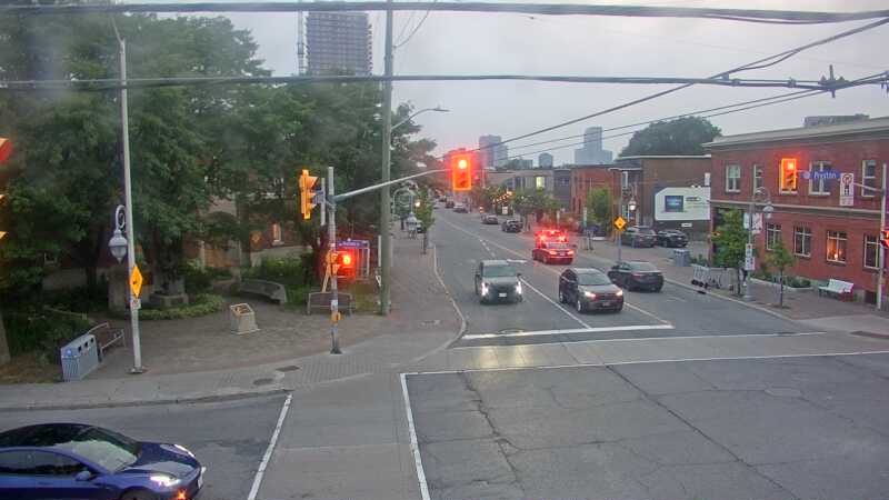 Traffic camera image at 2025-07-31 00:25:45