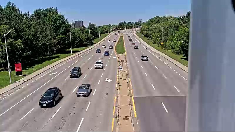 Traffic camera image at 2025-06-30 17:10:56