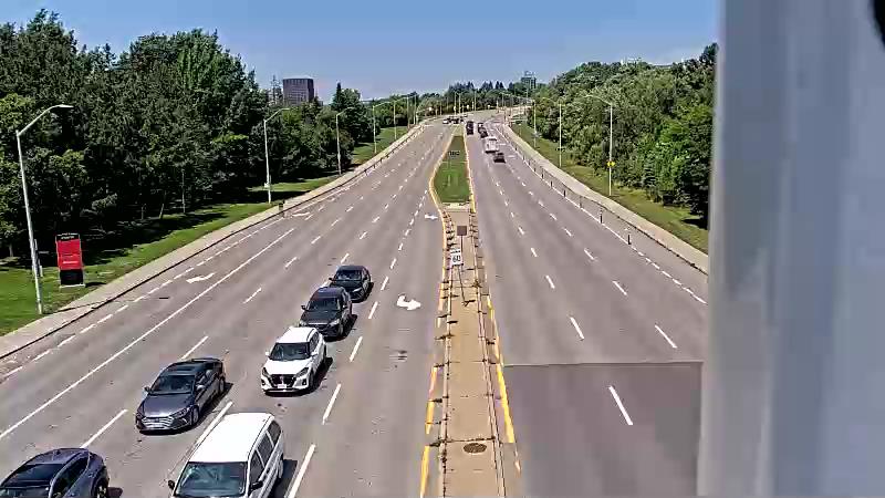 Traffic camera image at 2025-06-30 17:15:56