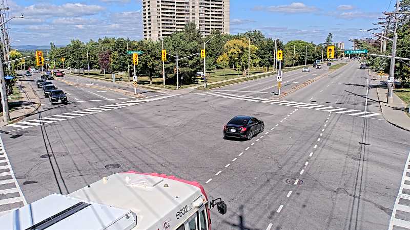 Traffic camera image at 2025-09-14 17:25:38