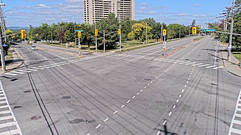 Traffic camera image at 2025-09-14 17:40:38