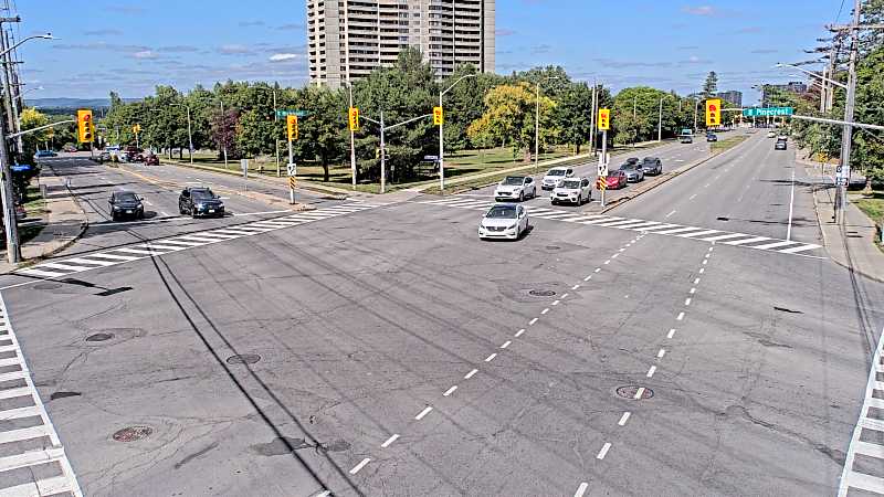 Traffic camera image at 2025-09-14 18:35:43
