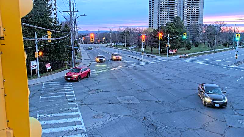 Traffic camera image at 2025-04-25 09:50:39
