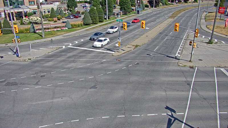 Traffic camera image at 2025-08-24 15:30:10