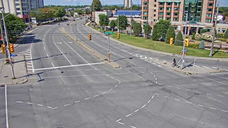 Traffic camera image at 2025-09-01 16:45:13