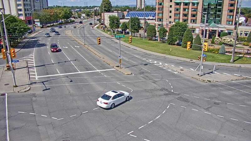 Traffic camera image at 2025-09-01 17:00:11