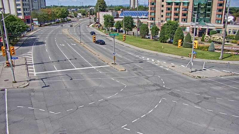 Traffic camera image at 2025-09-01 17:20:08
