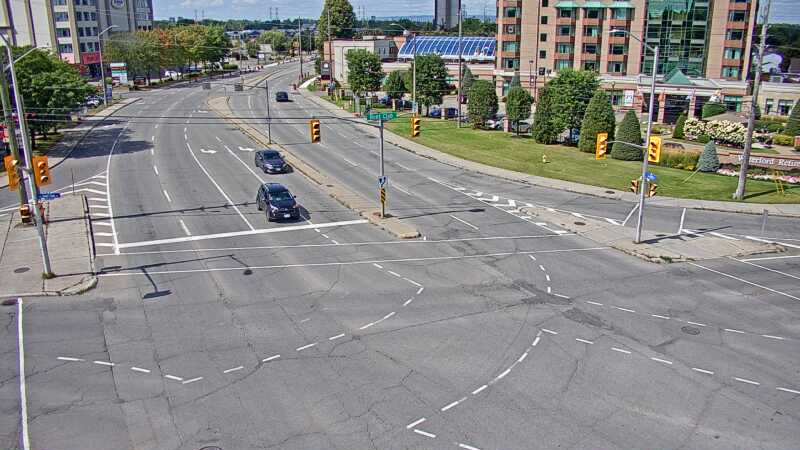 Traffic camera image at 2025-09-01 17:35:07