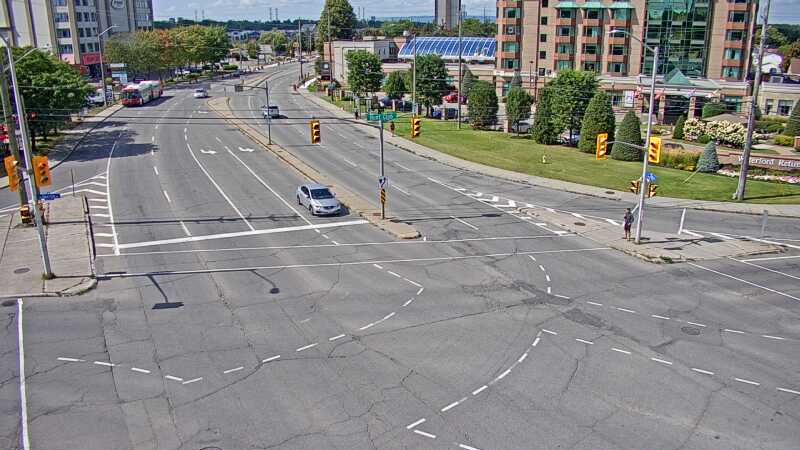 Traffic camera image at 2025-09-01 18:15:07