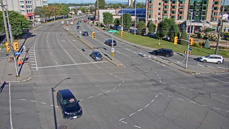 Traffic camera image at 2025-09-08 13:05:07