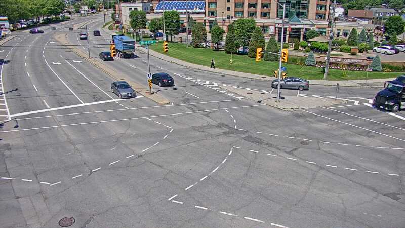 Traffic camera image at 2025-06-30 16:25:07
