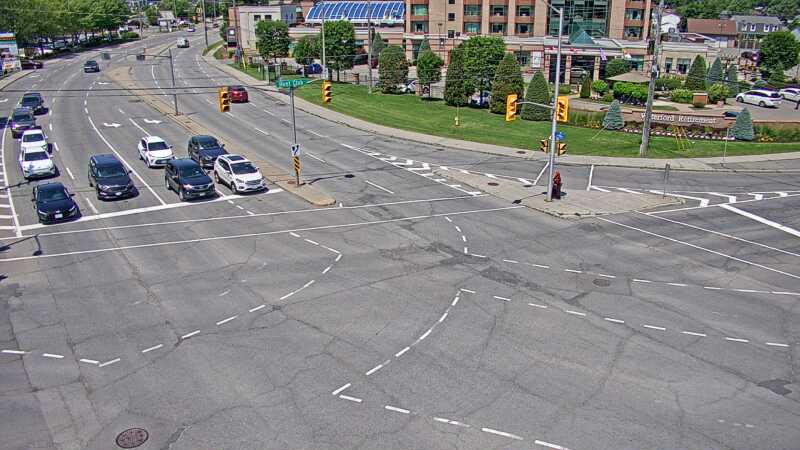 Traffic camera image at 2025-06-30 16:37:04
