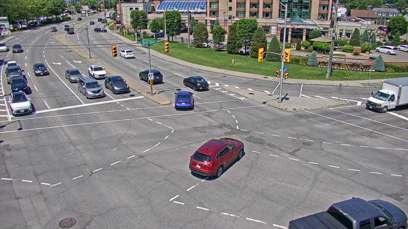 Traffic camera image at 2025-06-30 16:40:08