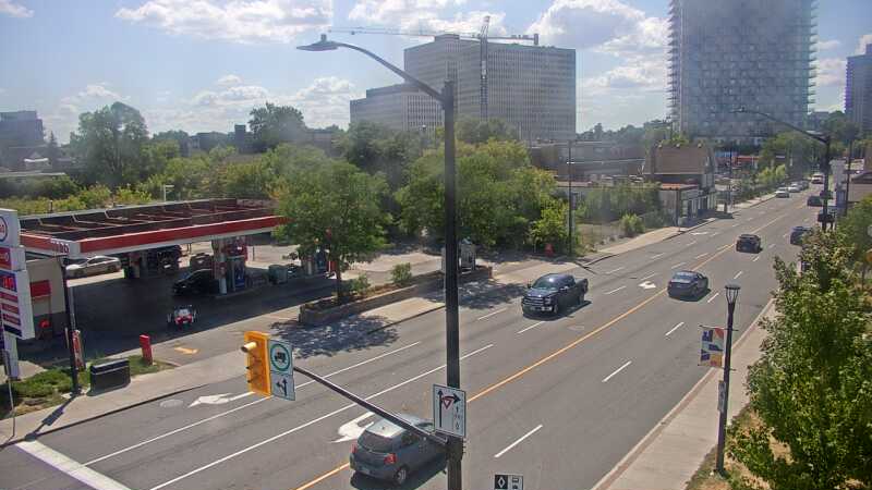 Traffic camera image at 2025-08-22 17:50:43