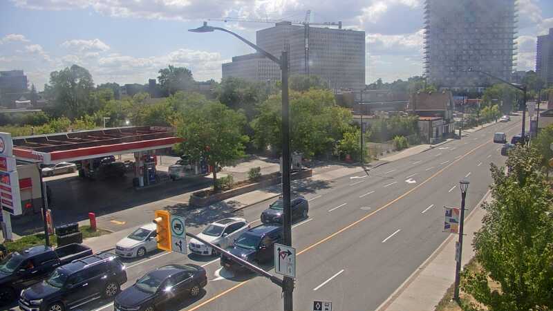 Traffic camera image at 2025-08-22 18:15:43
