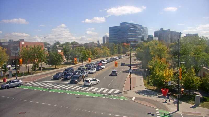 Traffic camera image at 2025-09-14 17:20:43