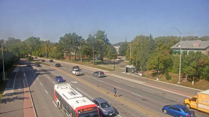 Traffic camera image at 2025-09-16 18:35:43
