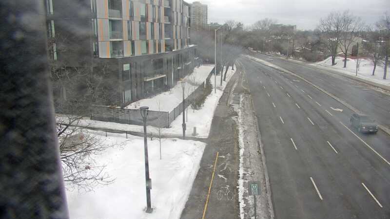 Traffic camera image at 2025-03-09 13:05:36