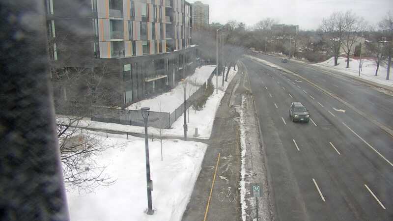 Traffic camera image at 2025-03-09 13:45:52