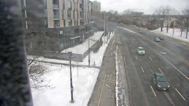 Traffic camera image at 2025-03-09 14:25:30