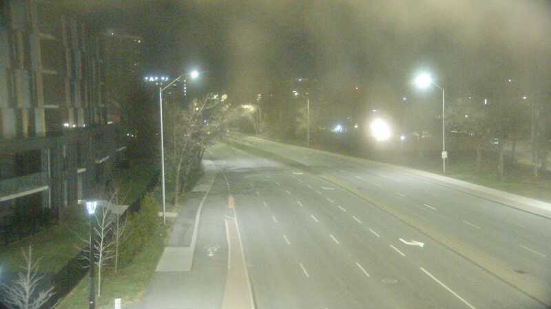Traffic camera image at 2025-04-25 08:00:24