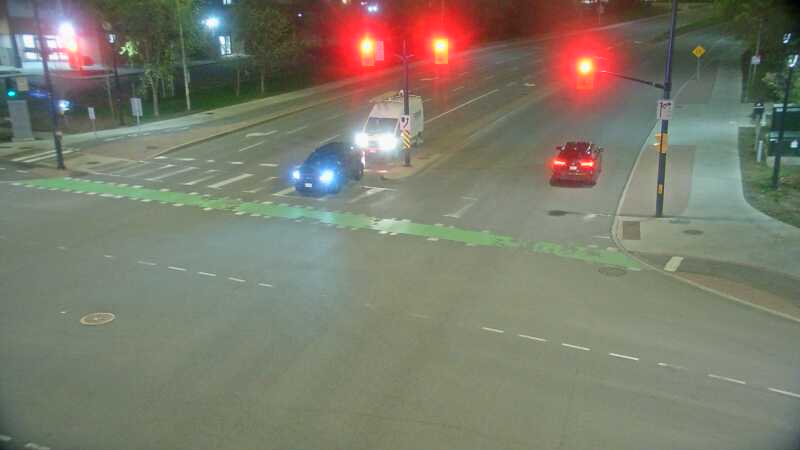 Traffic camera image at 2025-05-09 05:25:33