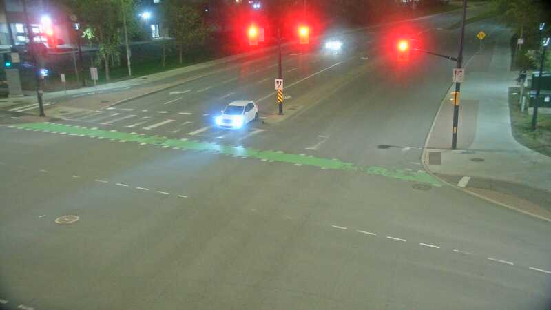 Traffic camera image at 2025-05-09 06:40:28