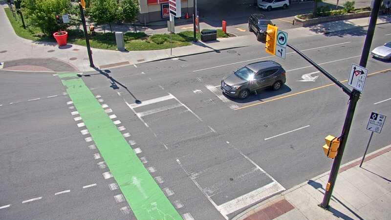 Traffic camera image at 2025-06-30 15:40:42