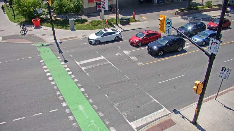Traffic camera image at 2025-06-30 16:15:42