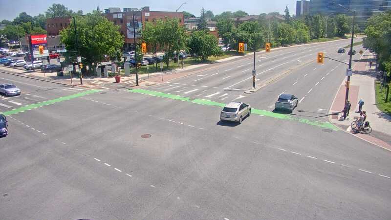 Traffic camera image at 2025-06-30 17:05:47